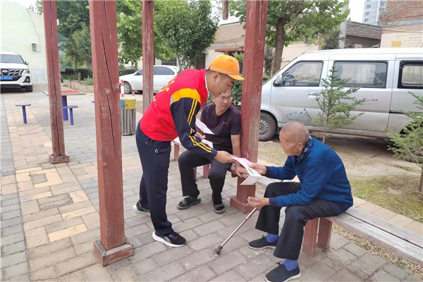 1663833901214092.jpg 自愿者进墟落开展宣布道育.jpg