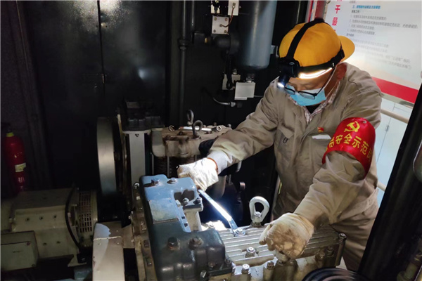 1666678406182248.jpg 党员树模岗.jpg