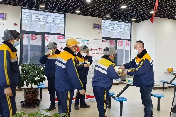 1671414268107725.jpg 发放汤药 (3).jpg