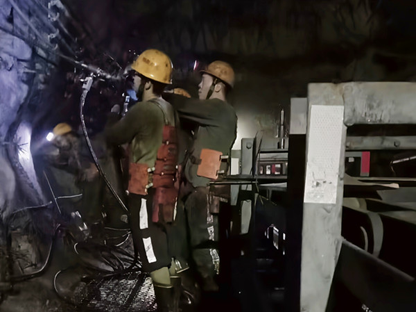 1672196817124571.jpg ê¸ËÊ©¹¤.jpg