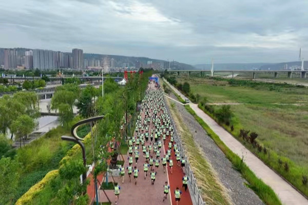 1672217076981794.jpg 7——公司举行“喜迎二十大 迈步新征程”职工健步跑果真赛.jpg