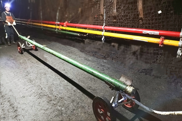 1684741126719994.jpg 自制管道搬运车_副本.jpg