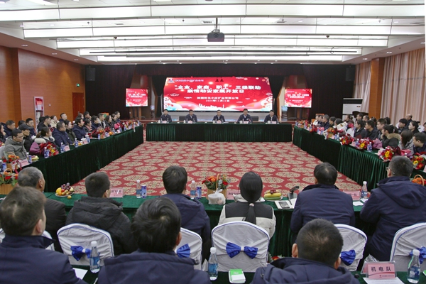 F83D5513_.jpg